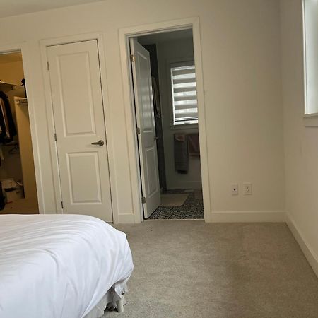 Ottawa Airport Guesthouse Exterior photo